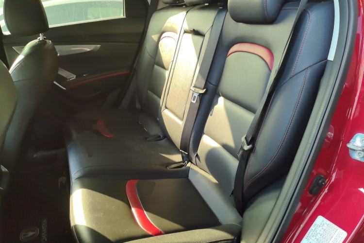 Used CHANGAN CS55 2018 1.5T Automatic Colorful Edition China V Standard Interior 4