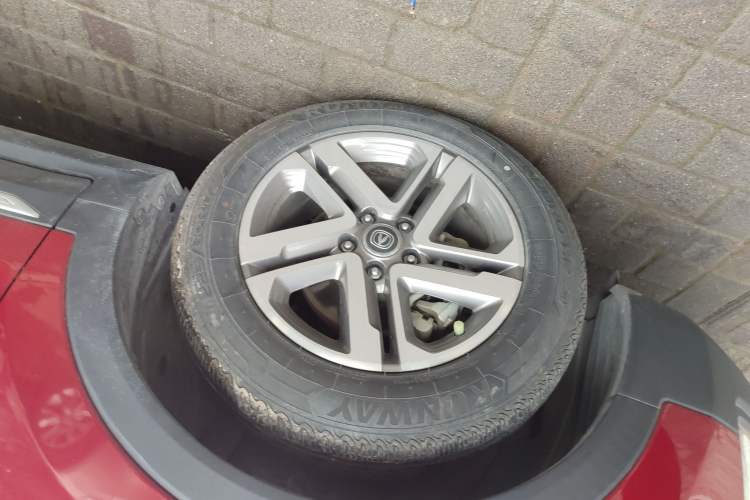 Used CHANGAN CS55 2018 1.5T Automatic Colorful Edition China V Standard Left Front Wheel Hub