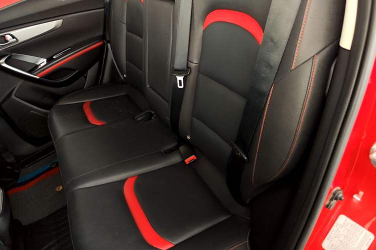 Used CHANGAN CS55 2018 1.5T Automatic Colorful Edition China V Standard Left Rear Seat
