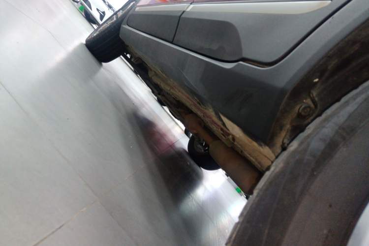 Used CHANGAN CS55 2018 1.5T Automatic Colorful Edition China V Standard Left Side Sill