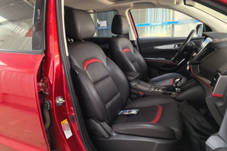 Used CHANGAN CS55 2018 1.5T Automatic Colorful Edition China V Standard Right Front Seat