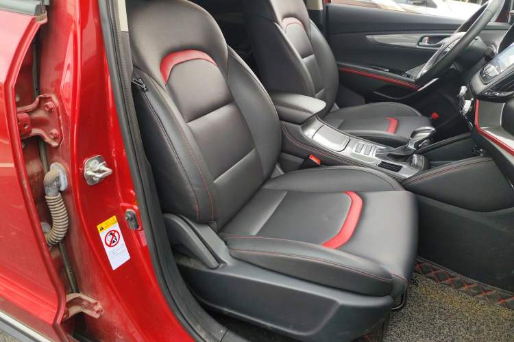 Used CHANGAN CS55 2018 1.5T Automatic Colorful Edition China V Standard Right Front Seat