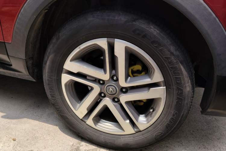 Used CHANGAN CS55 2018 1.5T Automatic Colorful Edition China V Standard Right Front Wheel Hub