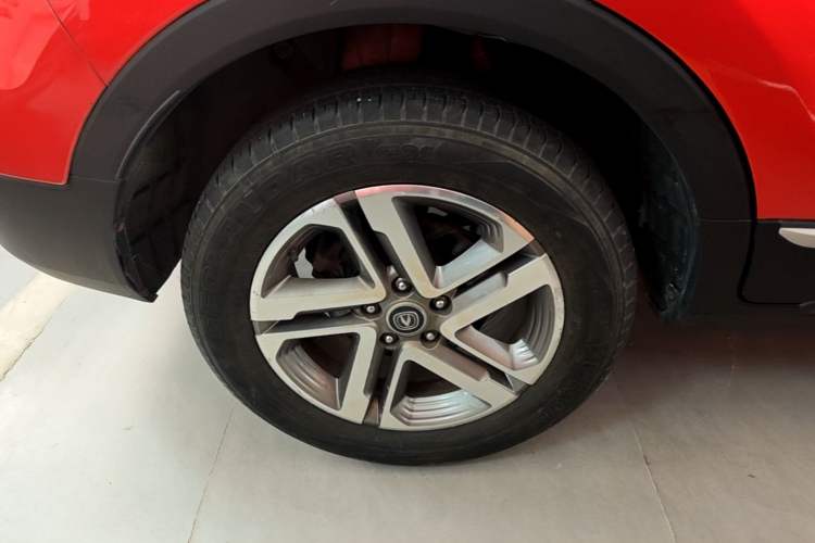 Used CHANGAN CS55 2018 1.5T Automatic Colorful Edition China V Standard Right Rear Wheel Hub