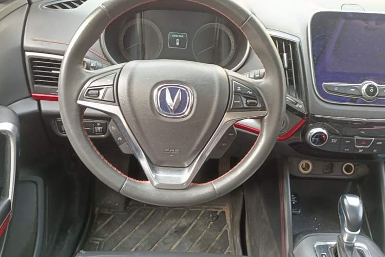 Used CHANGAN CS55 2018 1.5T Automatic Colorful Edition China V Standard Steering Wheel