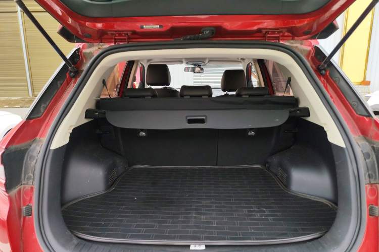 Used CHANGAN CS55 2018 1.5T Automatic Colorful Edition China V Standard Trunk