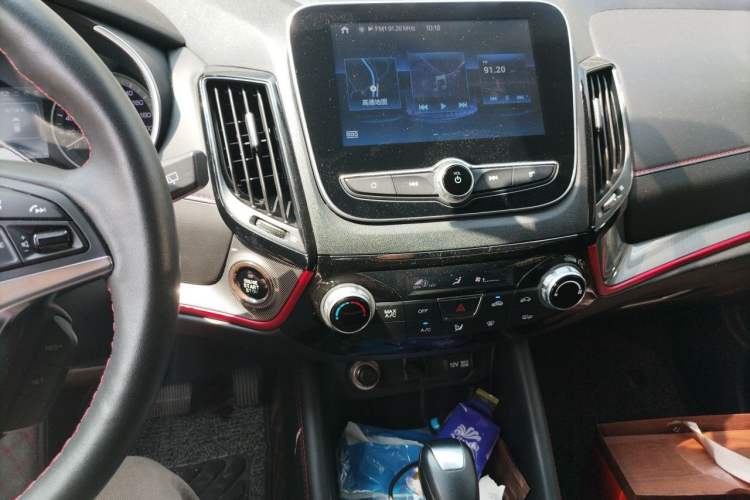 Used CHANGAN CS55 2018 1.5T Automatic Colorful Edition China V Standard Audio And AC Panel