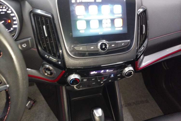 Used CHANGAN CS55 2018 1.5T Automatic Xuan Dong Model China V Standard Audio And AC Panel