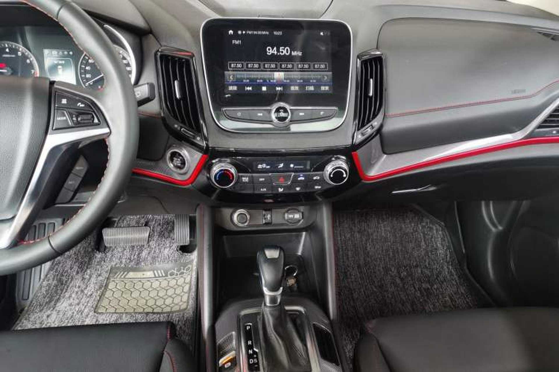 Used CHANGAN CS55 2018 1.5T Automatic Colorful Edition China V Standard Audio And AC Panel