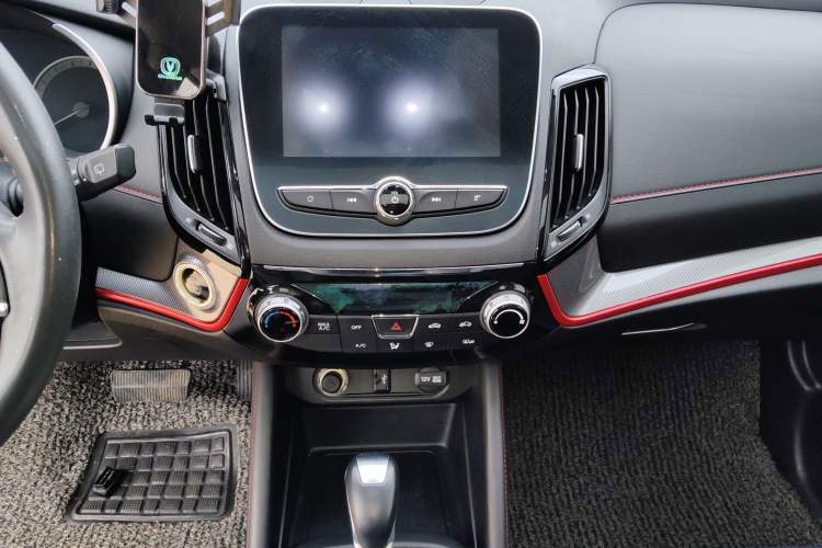 Used CHANGAN CS55 2018 1.5T Automatic Colorful Edition China V Standard Audio And AC Panel