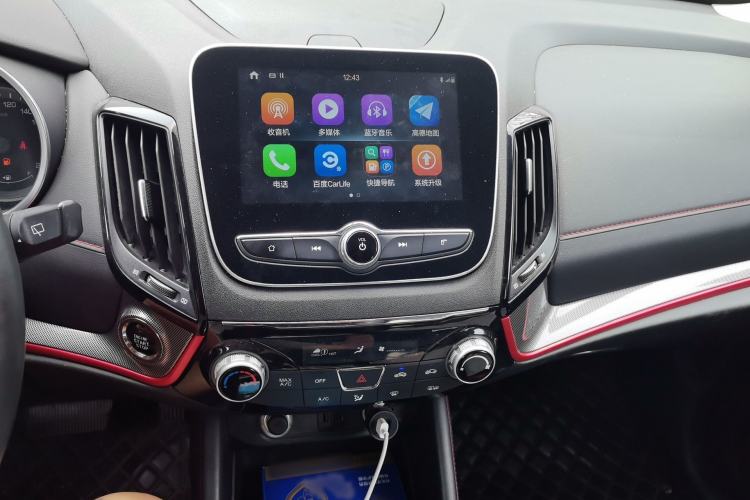Used CHANGAN CS55 2018 1.5T Automatic Colorful Edition China V Standard Audio And AC Panel