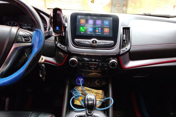 Used CHANGAN CS55 2018 1.5T Manual Colorful Model China V Standard Audio And AC Panel