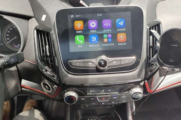 Used CHANGAN CS55 2018 1.5T Automatic Colorful Edition China V Standard Audio And AC Panel