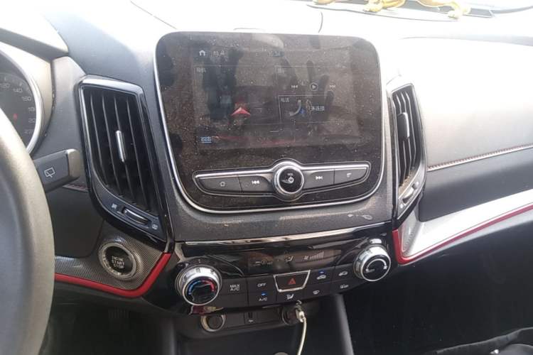Used CHANGAN CS55 2018 1.5T Automatic Colorful Edition China V Standard Audio And AC Panel