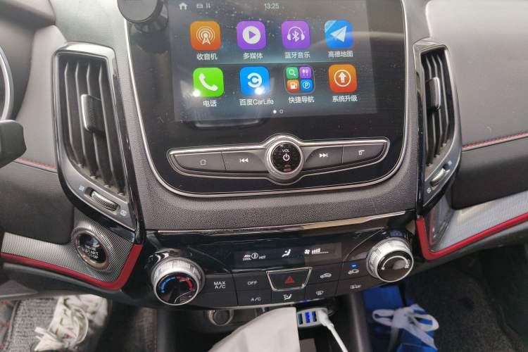 Used CHANGAN CS55 2018 1.5T Automatic Colorful Edition China V Standard Audio And AC Panel