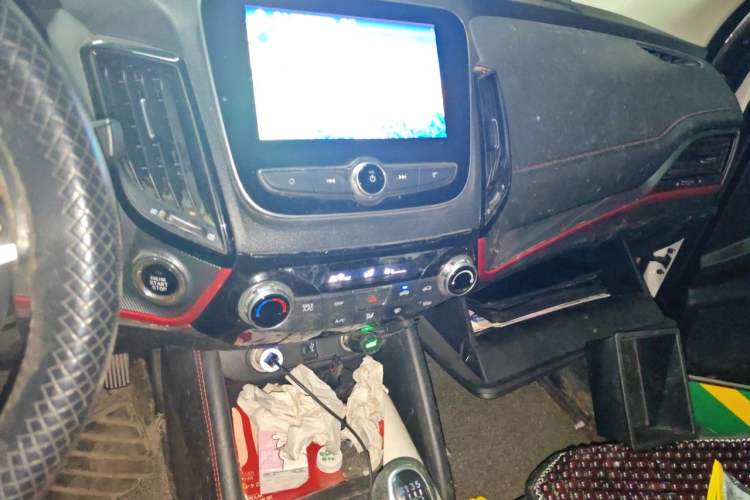 Used CHANGAN CS55 2018 1.5T Manual Ignition Model China V Standard Audio And AC Panel