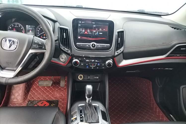 Used CHANGAN CS55 2018 1.5T Automatic Colorful Edition China V Standard Audio And AC Panel