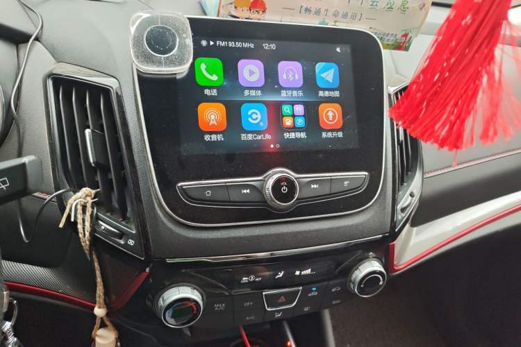 Used CHANGAN CS55 2018 1.5T Manual Colorful Model China V Standard Audio And AC Panel