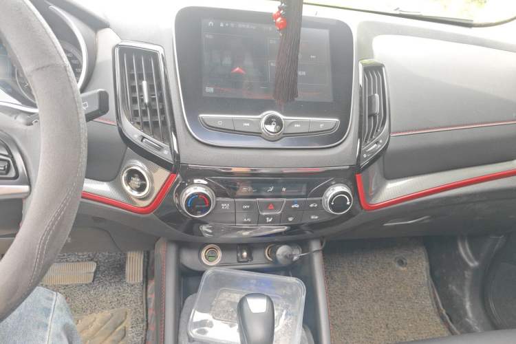 Used CHANGAN CS55 2018 1.5T Automatic Colorful Edition China V Standard Audio And AC Panel