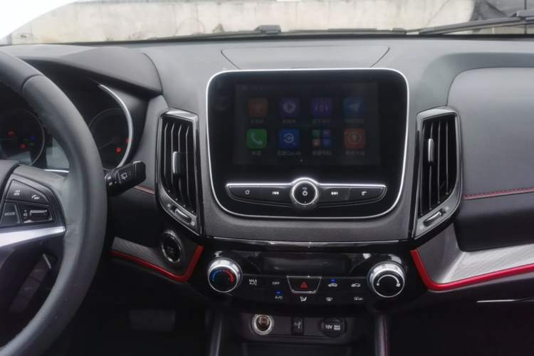 Used CHANGAN CS55 2018 1.5T Automatic Colorful Edition China V Standard Audio And AC Panel