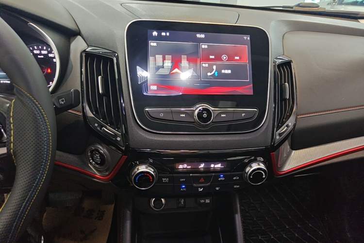 Used CHANGAN CS55 2018 1.5T Automatic Colorful Edition China V Standard Audio And AC Panel