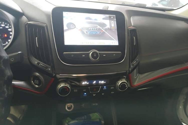 Used CHANGAN CS55 2018 1.5T Automatic Colorful Edition China V Standard Audio And AC Panel
