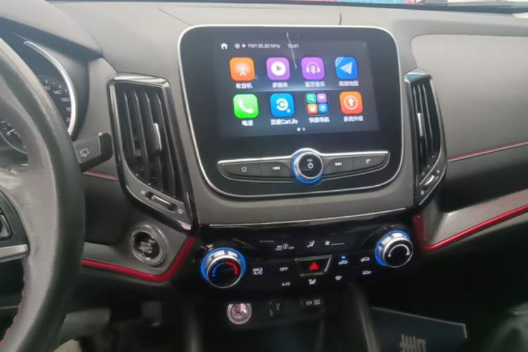 Used CHANGAN CS55 2018 1.5T Automatic Colorful Edition China V Standard Audio And AC Panel