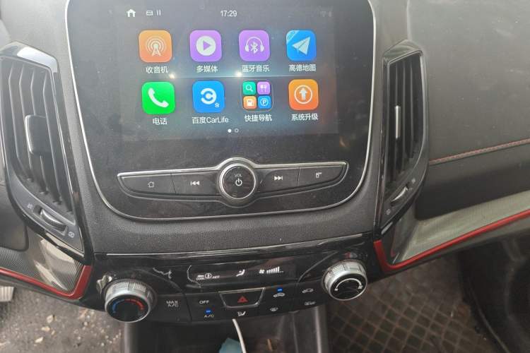 Used CHANGAN CS55 2018 1.5T Manual Colorful Model China V Standard Audio And AC Panel