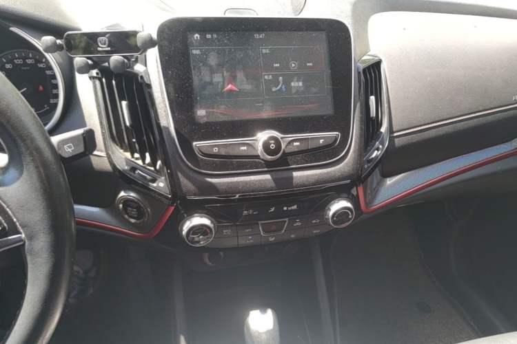 Used CHANGAN CS55 2018 1.5T Automatic Colorful Edition China V Standard Audio And AC Panel