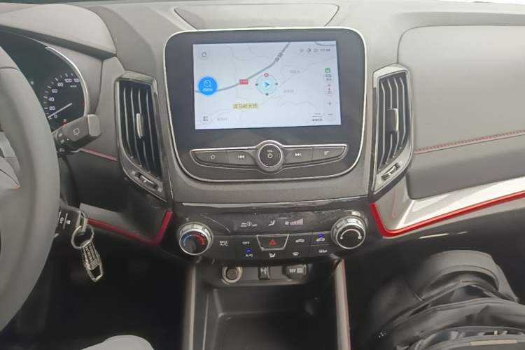 Used CHANGAN CS55 2018 1.5T Manual Colorful Model China V Standard Audio And AC Panel