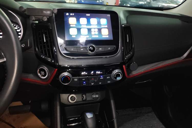 Used CHANGAN CS55 2018 1.5T Automatic Colorful Edition China V Standard Audio And AC Panel