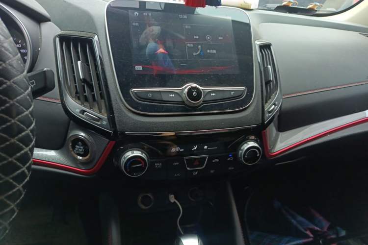 Used CHANGAN CS55 2018 1.5T Automatic Colorful Edition China V Standard Audio And AC Panel