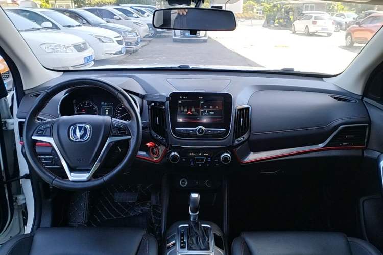 Used CHANGAN CS55 2018 1.5T Automatic BlueMotion Model China V Standard Center Console