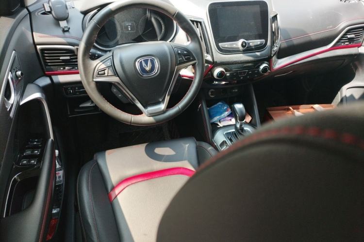 Used CHANGAN CS55 2018 1.5T Automatic Colorful Edition China V Standard Center Console