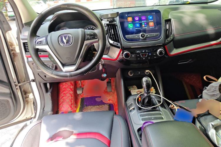 Used CHANGAN CS55 2018 1.5T Manual Colorful Model China V Standard Center Console