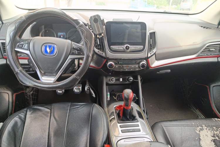 Used CHANGAN CS55 2018 1.5T Manual Colorful Model China V Standard Center Console