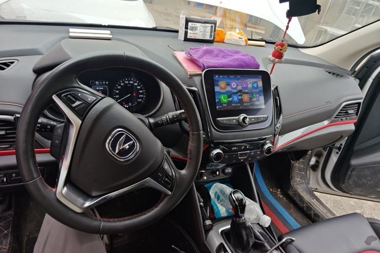 Used CHANGAN CS55 2018 1.5T Manual Colorful Model China V Standard Center Console
