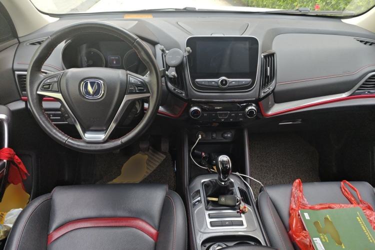Used CHANGAN CS55 2018 1.5T Manual Colorful Model China V Standard Center Console