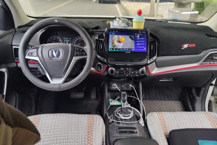 Used CHANGAN CS55 2018 1.5T Automatic Colorful Edition China V Standard Center Console