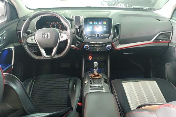 Used CHANGAN CS55 2018 1.5T Automatic Xuanzhi Model China V Standard Center Console