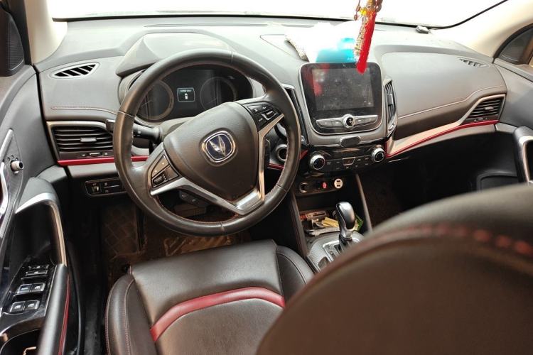 Used CHANGAN CS55 2018 1.5T Automatic Colorful Edition China V Standard Center Console