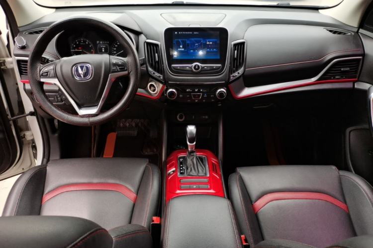 Used CHANGAN CS55 2018 1.5T Automatic Colorful Edition China V Standard Center Console