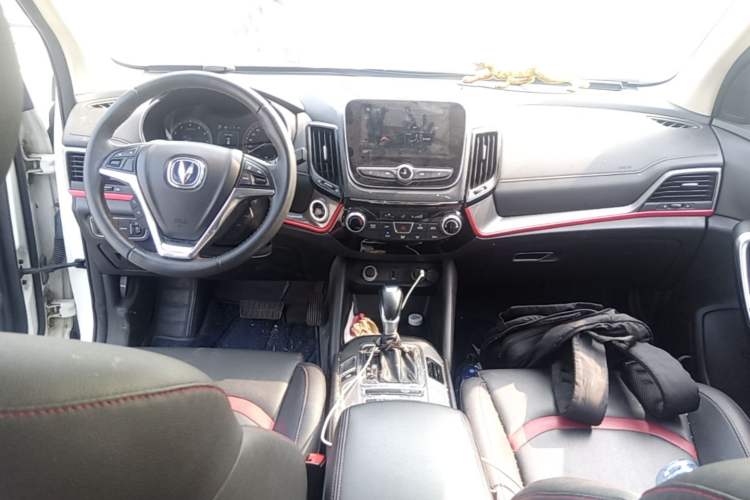 Used CHANGAN CS55 2018 1.5T Automatic Colorful Edition China V Standard Center Console