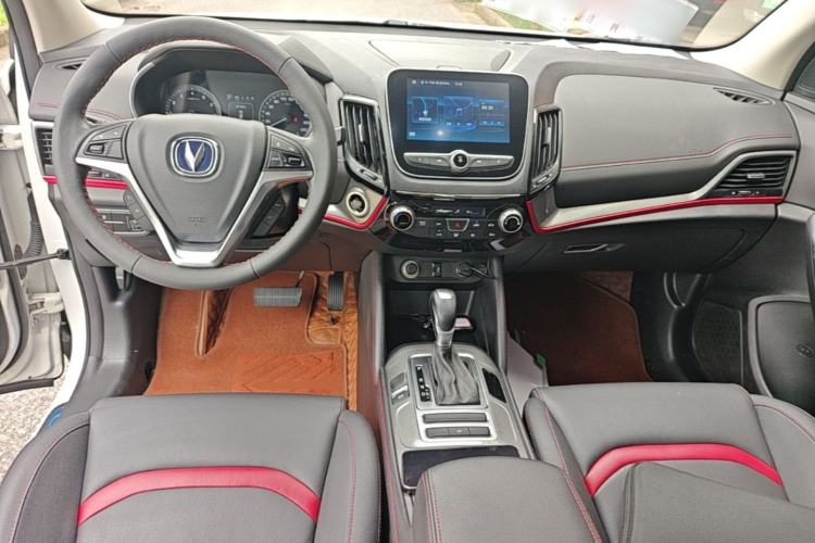 Used CHANGAN CS55 2018 1.5T Automatic Colorful Edition China V Standard Center Console