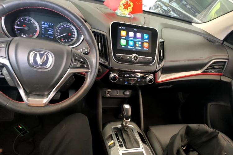 Used CHANGAN CS55 2018 1.5T Automatic Colorful Edition China V Standard Center Console