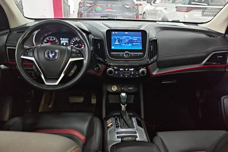 Used CHANGAN CS55 2018 1.5T Automatic Colorful Edition China V Standard Center Console