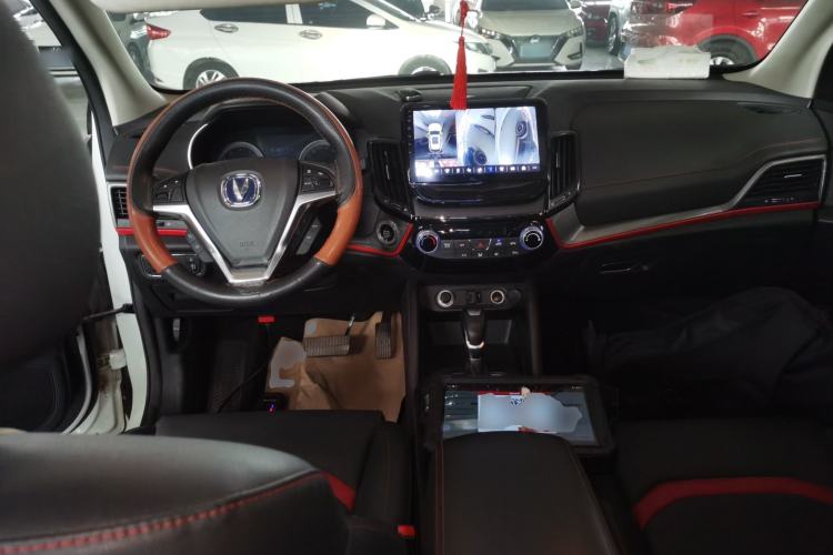 Used CHANGAN CS55 2018 1.5T Automatic Colorful Edition China V Standard Center Console