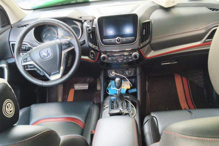 Used CHANGAN CS55 2018 1.5T Automatic Colorful Edition China V Standard Center Console