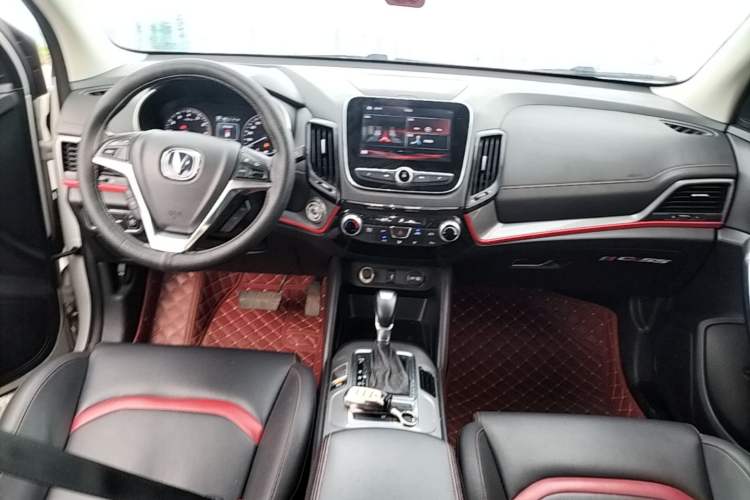 Used CHANGAN CS55 2018 1.5T Automatic Colorful Edition China V Standard Center Console