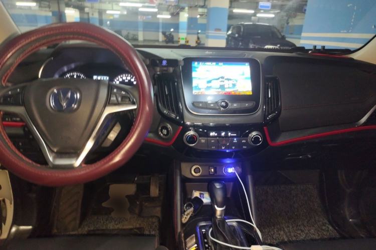 Used CHANGAN CS55 2018 1.5T Automatic Colorful Edition China V Standard Center Console